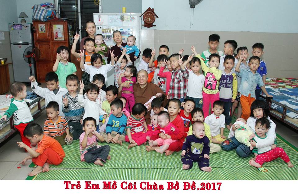 Chăm sóc trẻ em chùa Bồ Đề Long Biên Hà Nội